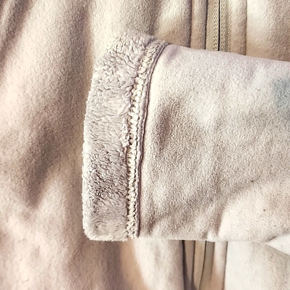 Women's medium light-grey Northface full-zip, double-layered fleece jacket. - Picture 3 of 13